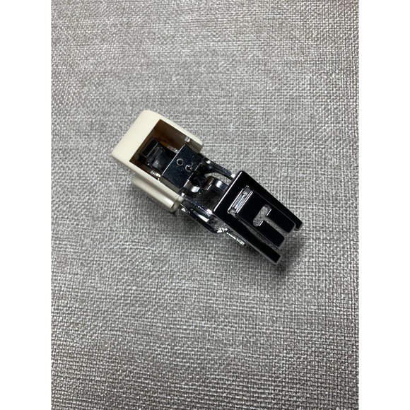 NANCY’S NOTIONS Walking Foot Low Shank Sewing Machine Accessory NEW - Picture 6 of 7